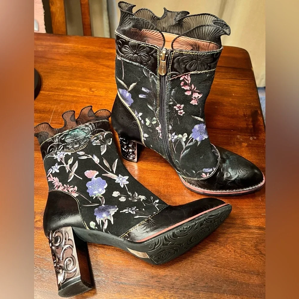 GUC L'ARTISTE Gaga Mid-Calf Leather Boots in Black & Multicolor size 39 - Picture 2 of 12